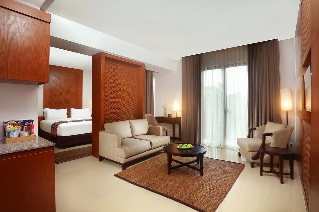 Wimarion Hotel Semarang Exterior foto