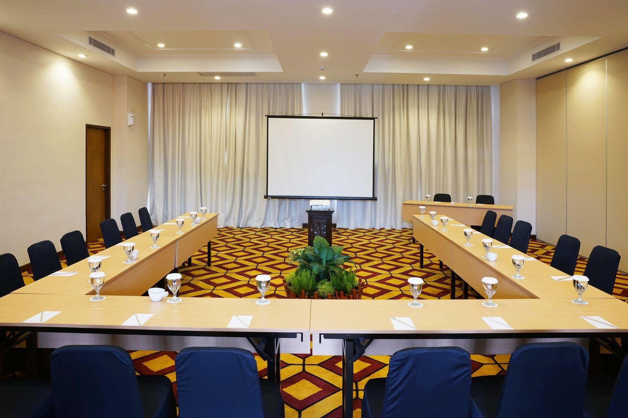 Wimarion Hotel Semarang Exterior foto
